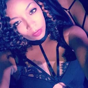 Meet your Posher, Tiania